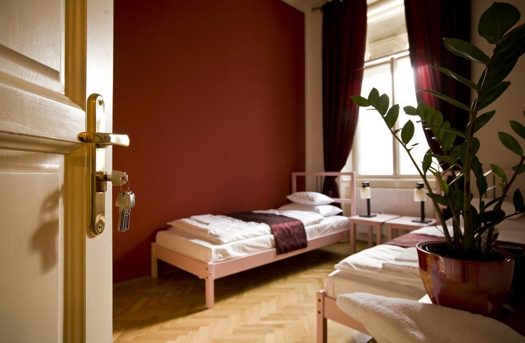 Budapest Rooms Bed And Breakfast ภายนอก รูปภาพ